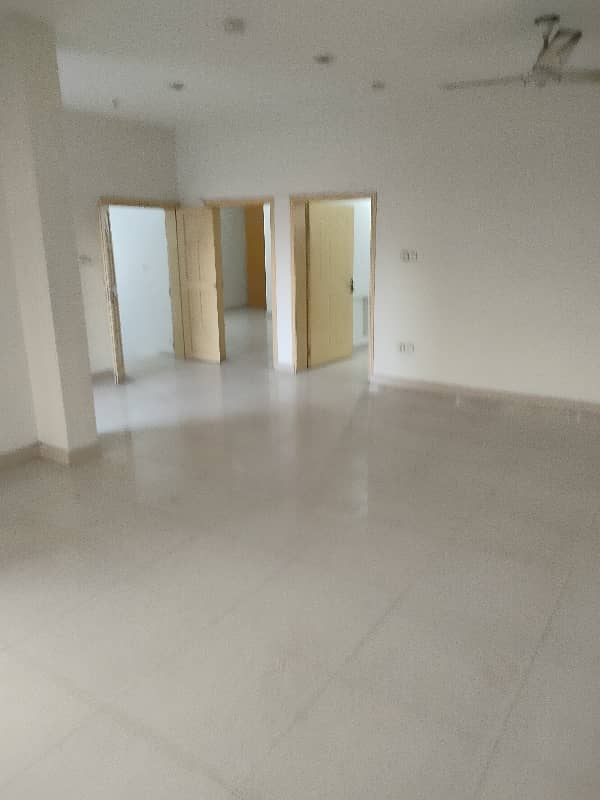 Fist faloor house for rent defince road near khwaja chowk 10