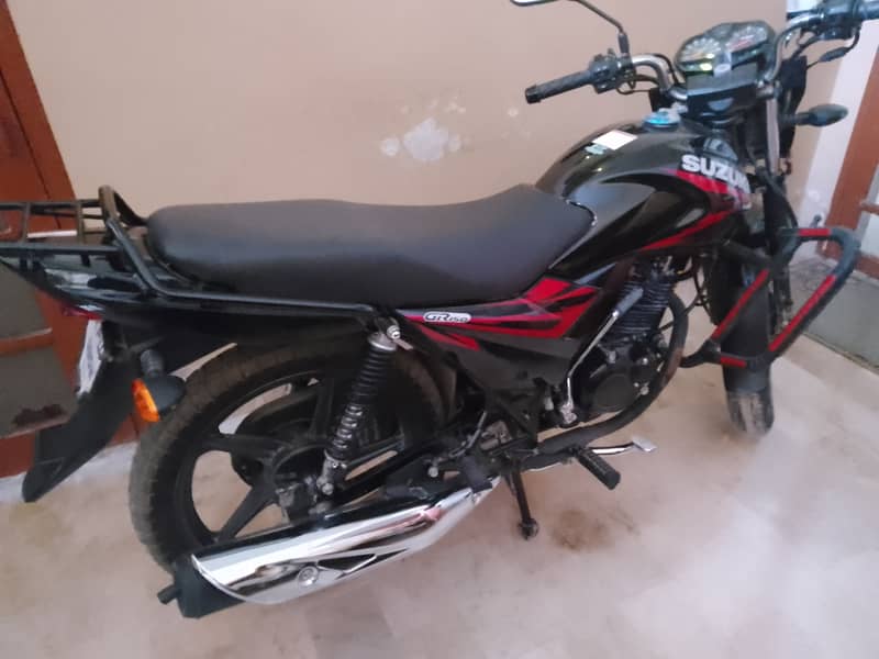 Suzuki GR 150 2022 5