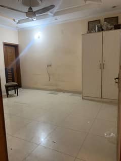 gulberg flat 2 bedroom TVL kitchen marble flooring 0