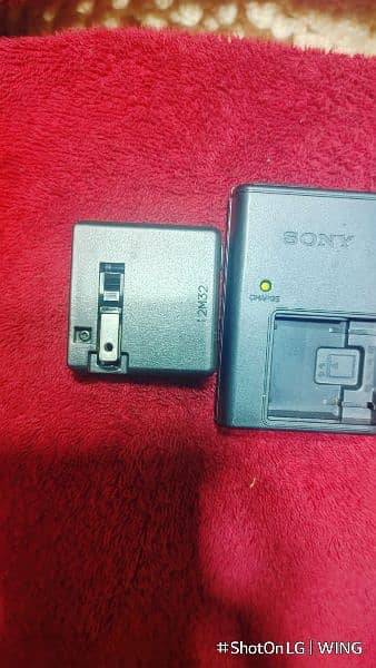 Sony and Nikon camera battery charger original total working 5