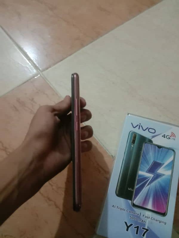 vivo y17 2