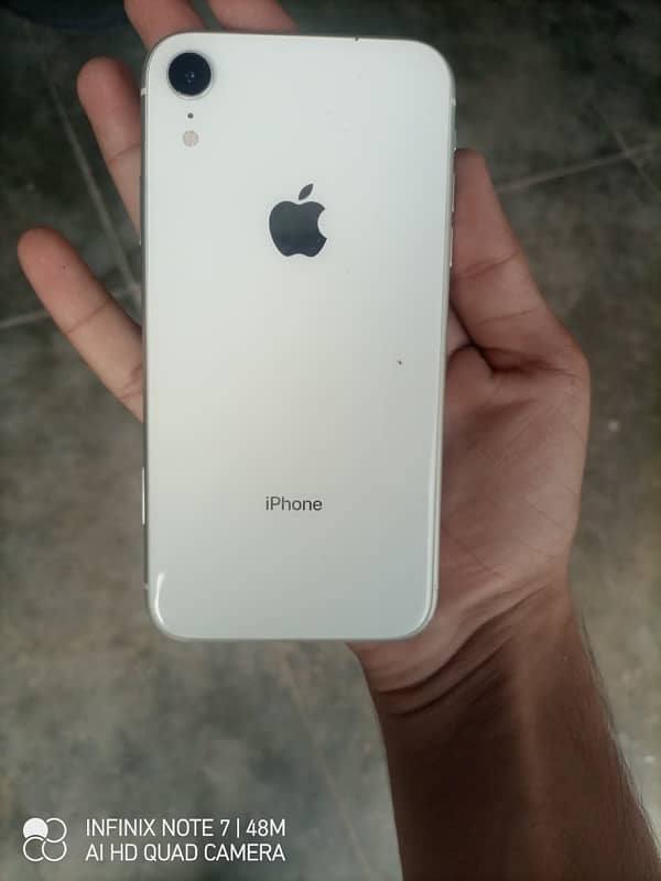 128 gb non pta white color in good condition 0