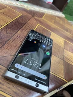 blackberry keyone