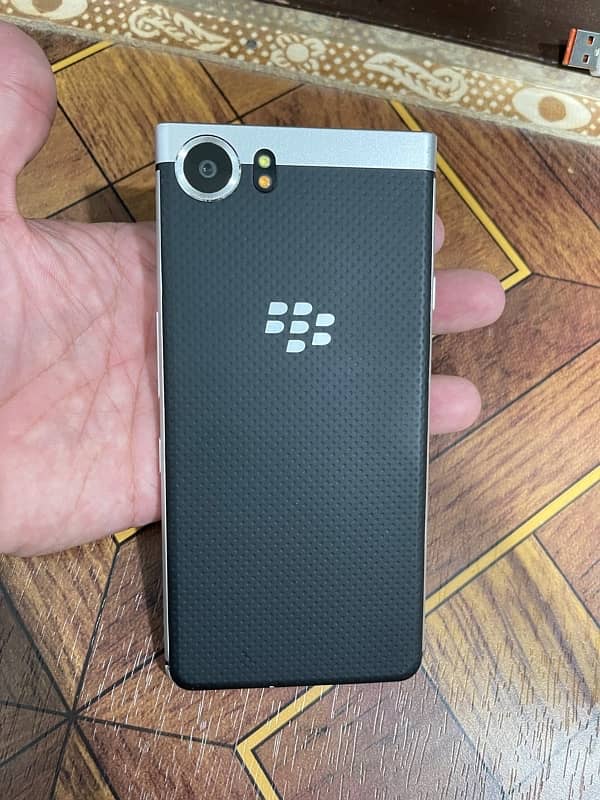 blackberry keyone 1