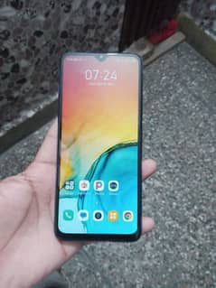 Infinix hot 10 play 2/32GB in Good condition 6000mah battery  Read Add