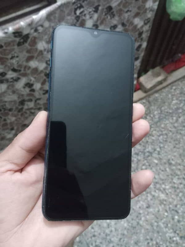 Infinix hot 10 play 2/32GB in Good condition 6000mah battery  Read Add 4