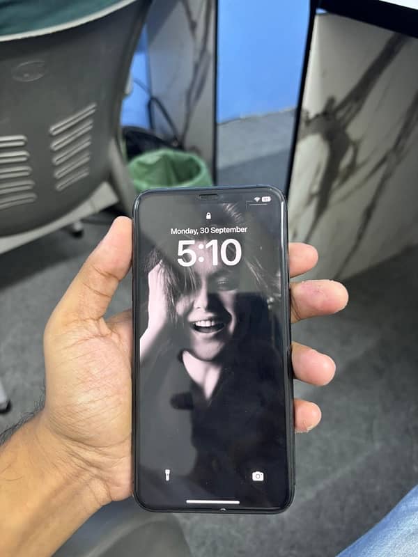 iPhone 11 Pro Max 1