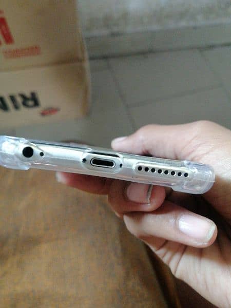 iphone 6plus 16 gb betery 92 just 1 fould back cemera off baki all ok 3