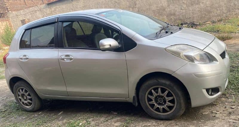 Toyota Vitz 2009 3