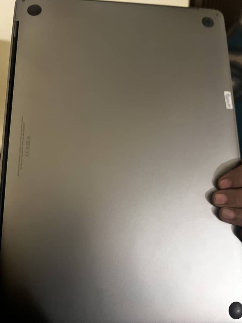 Macbook pro 2019 15 inch 8