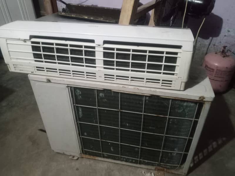 Split Haier ac 1 ton 3