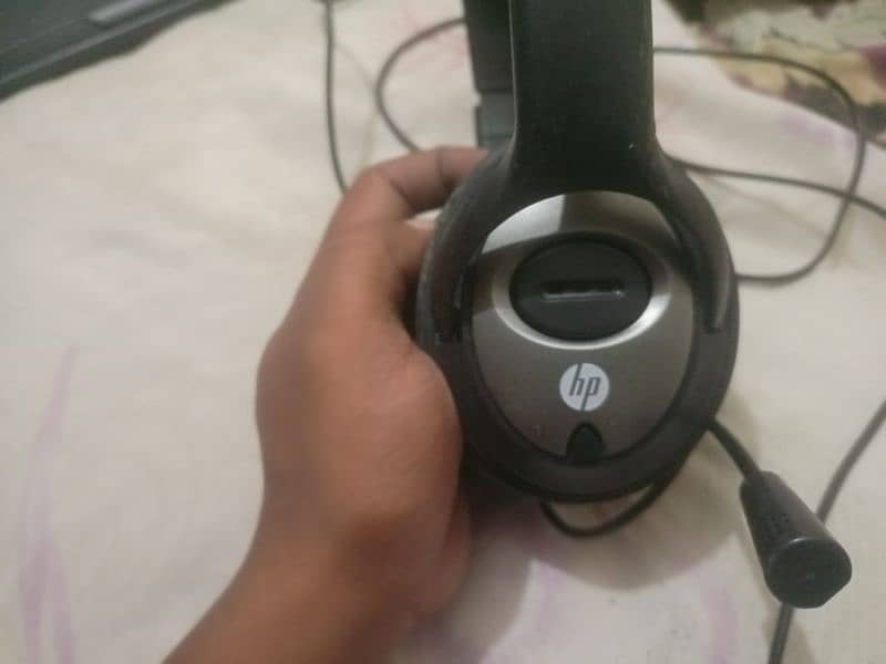 HP Headphone 0