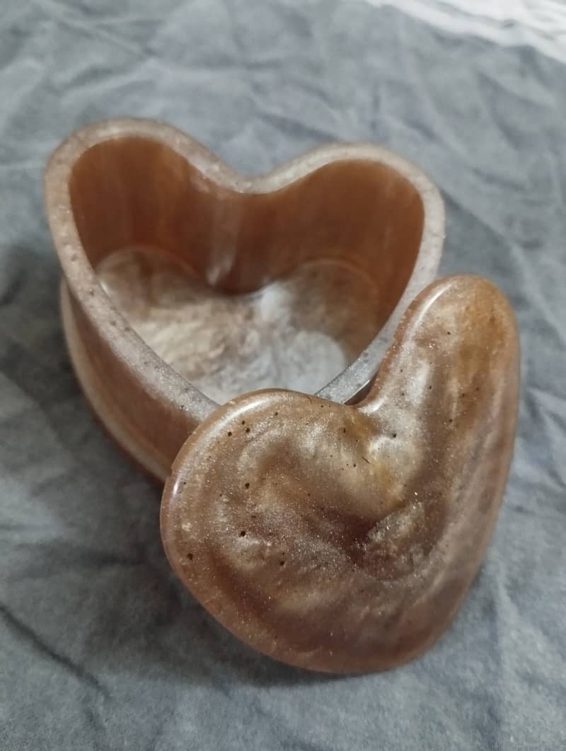 homemade resin heart box for jewellery,gifts,so on. 0