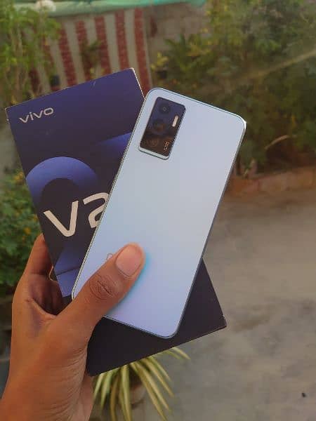 vivo v23e condition 10/10 all ok 8/256. GB with box and charger 2