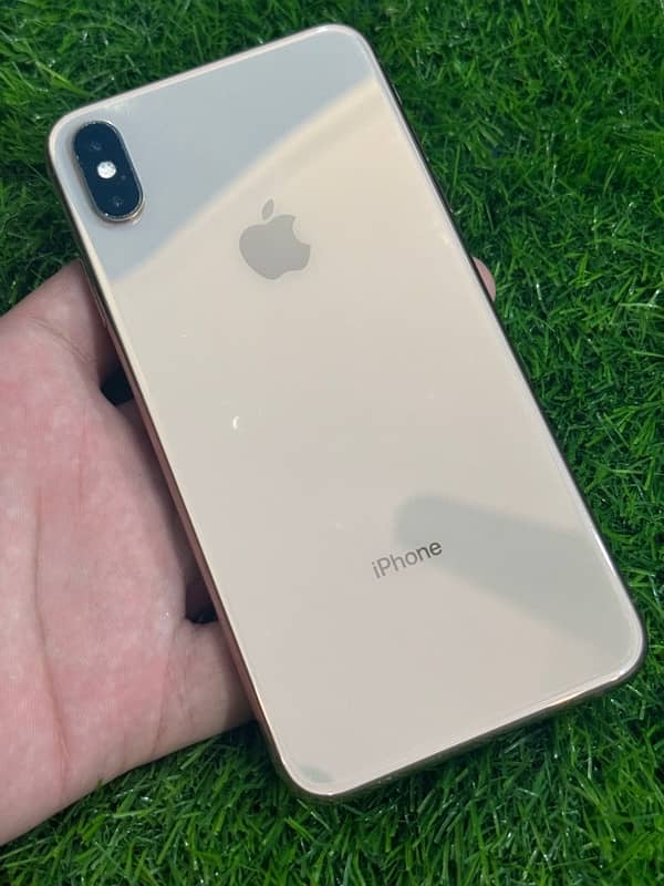 IPHONE XS MAX 4