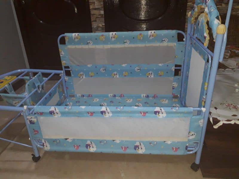 Baby cot 1