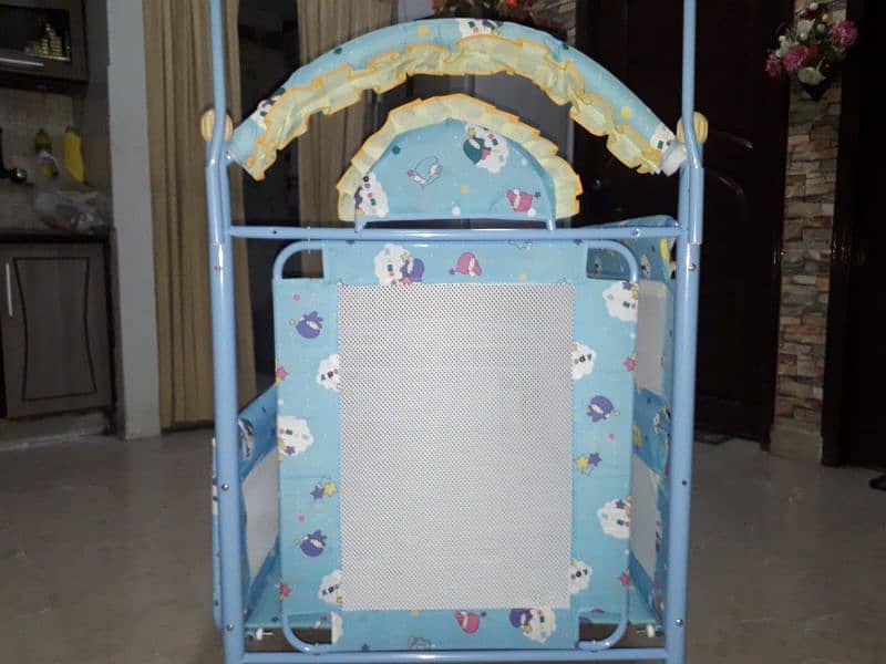 Baby cot 3