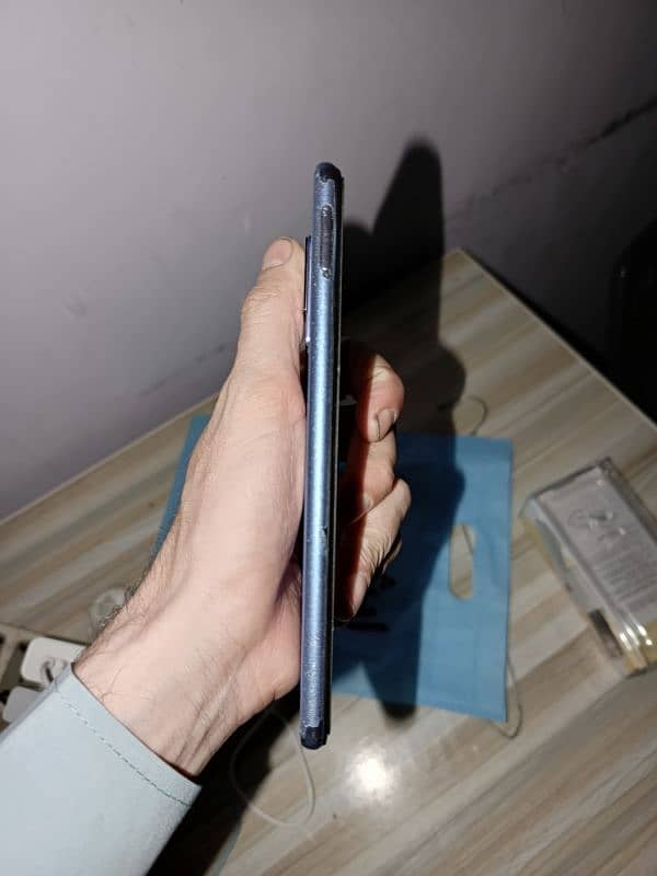 Vivo V21 E 3