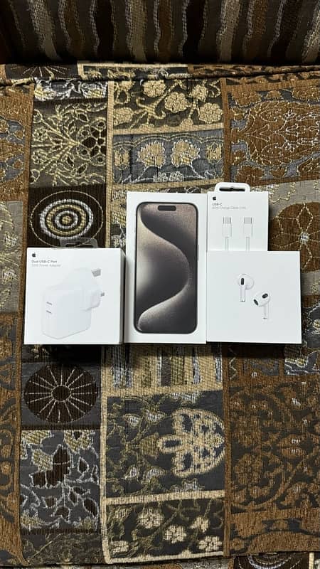 iPhone 15 Pro 128 GB Physical + esim 2