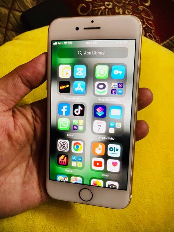 Apple iPhone 7 32 GB PTA With Box 4