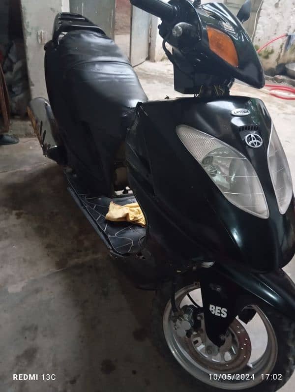 Scooty Honda 149cc 4