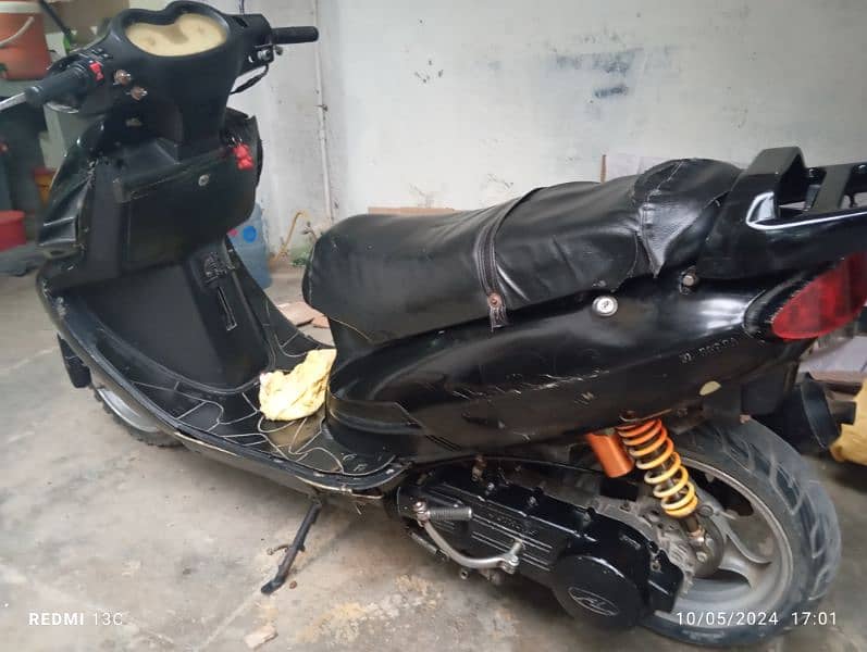 Scooty Honda 149cc 10