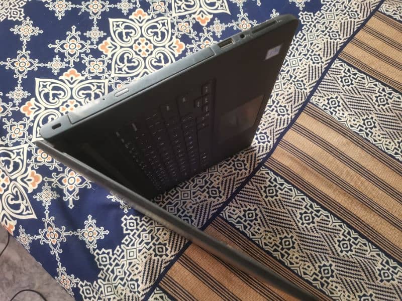 Dell i7 7 Generation Laptop 3