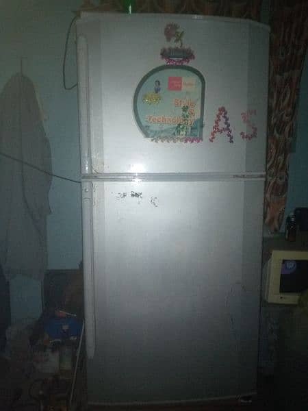 Fridge Haier 2 doors 10 Saal purani 1