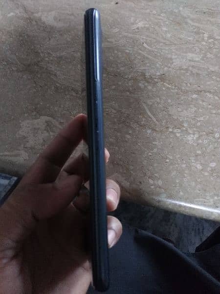 Tecno spark 7T 4+4gb/ 64gb.  6000MAH Btry 4