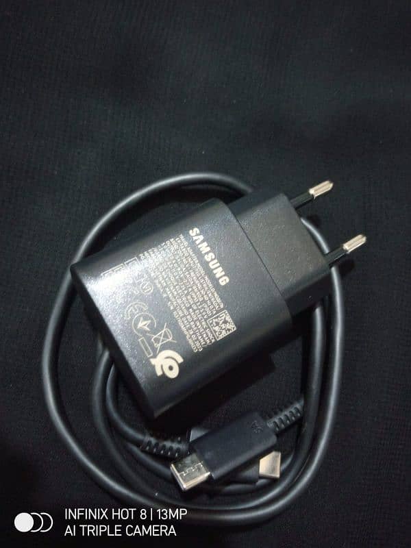 Samsung S20 ultra Charger and Cable 25watt new 100% original. 2