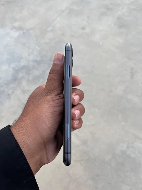 iPhone 11 64Gb 6