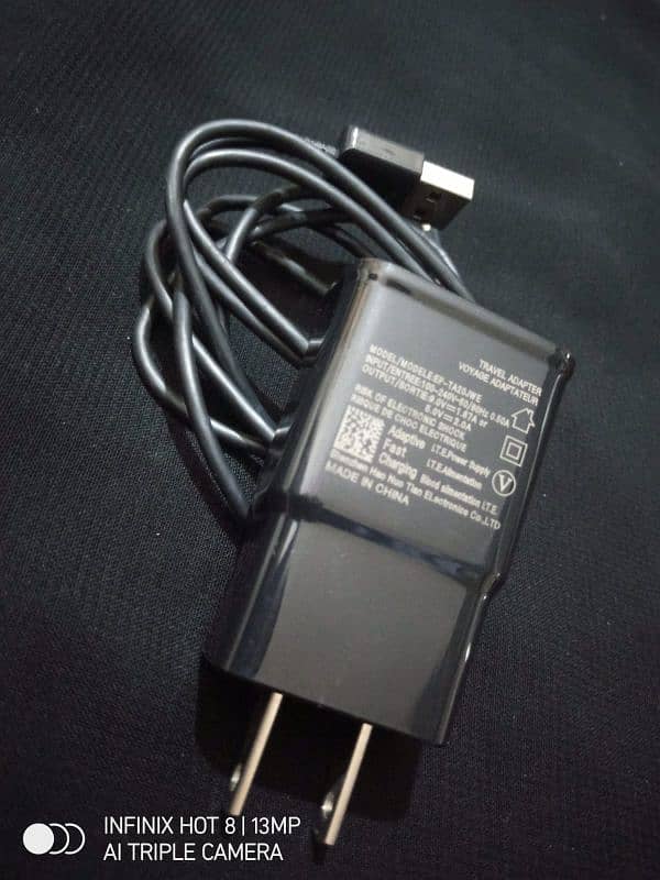 Samsung S10plus Charger and Cable 18watt new 100% original. 1