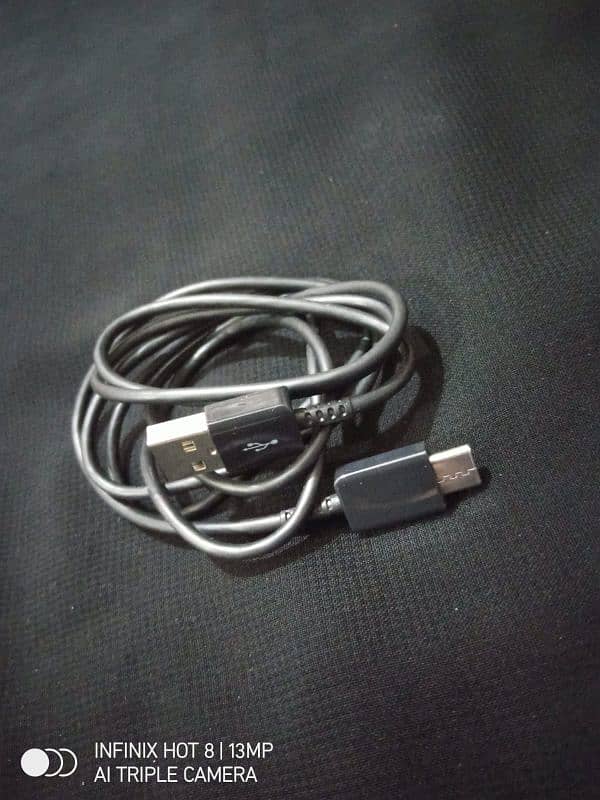 Samsung S10plus Charger and Cable 18watt new 100% original. 4