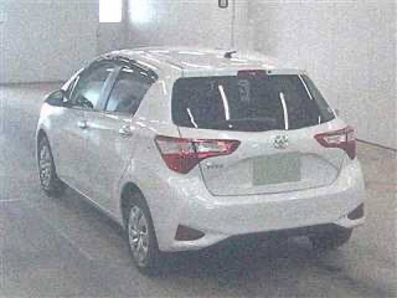 Toyota Vitz 2019 8