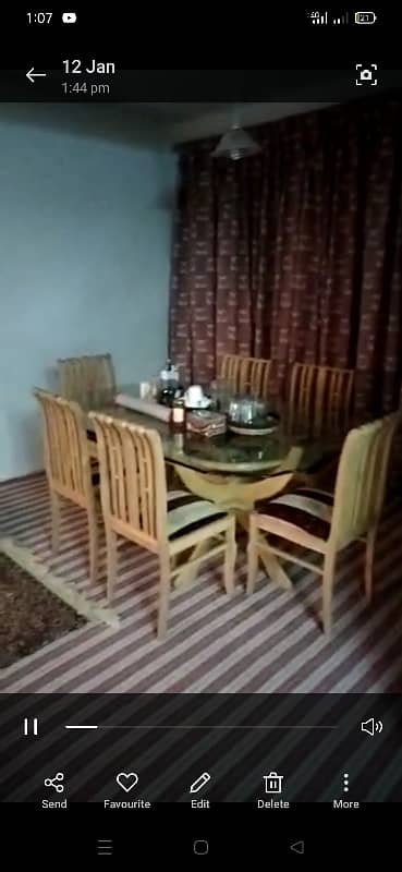 Murree flat For sale 
Size 1700 sq. ft. 
On road location 
Lovely and prime location 7