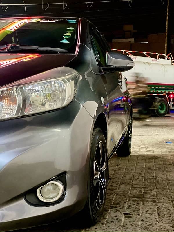 Toyota Vitz 2011 7