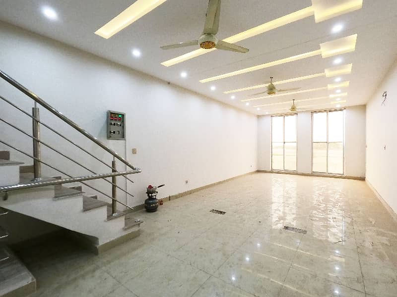 To sale You Can Find Spacious Prime Location Building In Khayaban-e-Amin - Block L 21