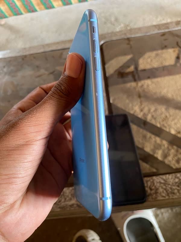 IPhone XR Non PTA 3