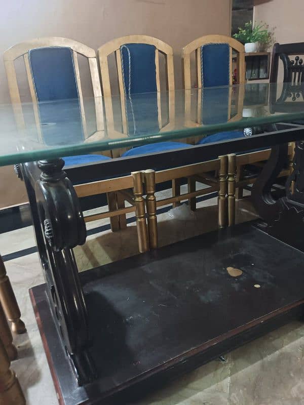 Dinning table | 8 seater dinning | glasstop dinning table for sale 5