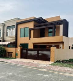 10 Marla Used House For Sale In Talha Block Bahria Town Lahore 0