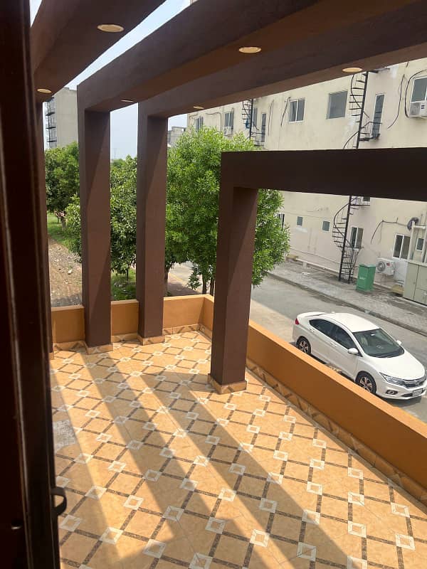 10 Marla Used House For Sale In Talha Block Bahria Town Lahore 19