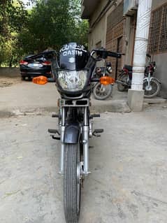 condition 10/10 only 6000 km driven newly bike 0