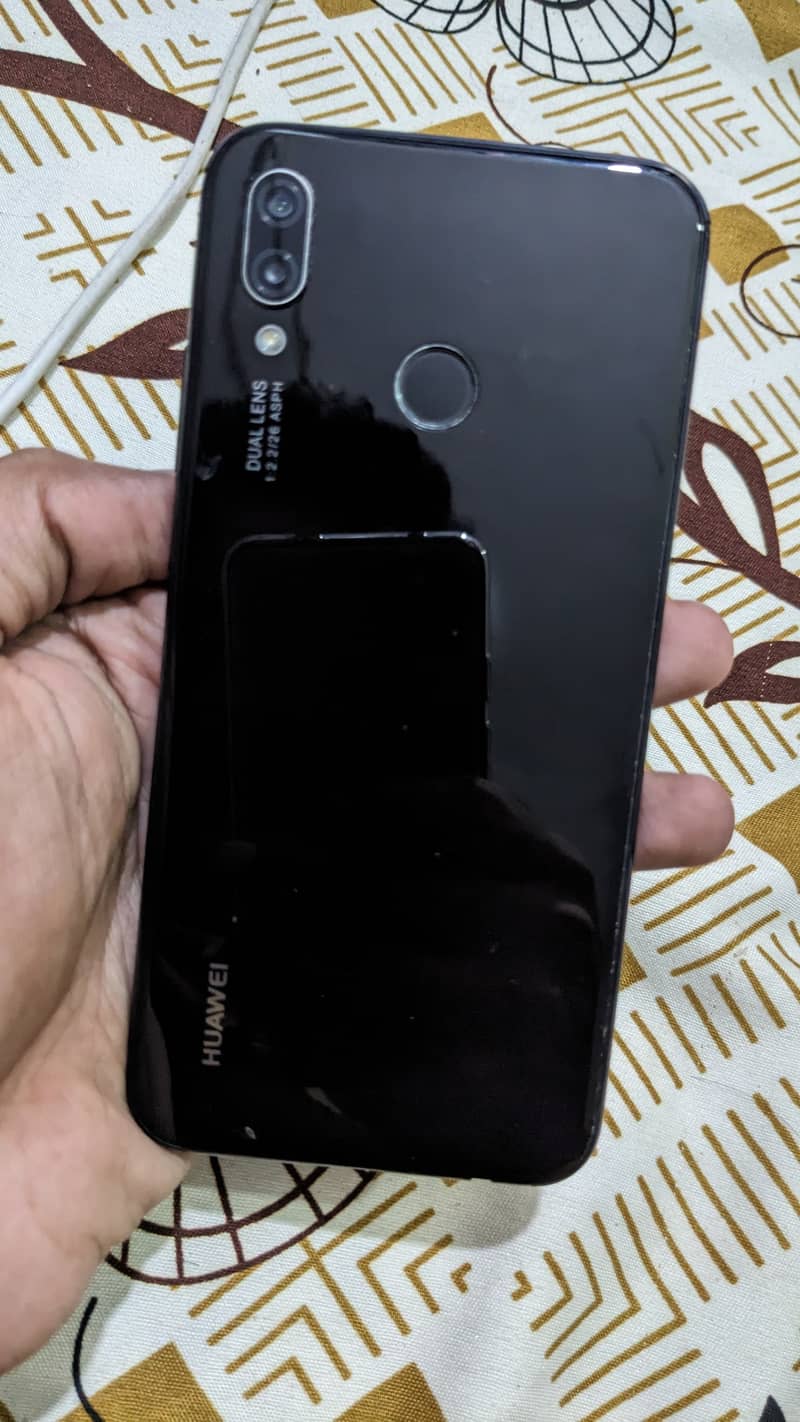 huawei P20 lite 4/64 Official Pta approve Black 1