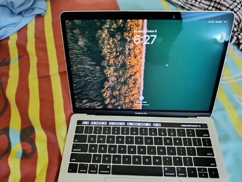 MacBook Pro 2019 13 inches 6