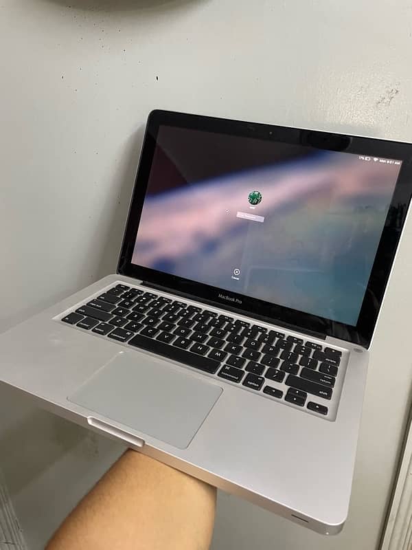 Macbook pro Late 2011 8