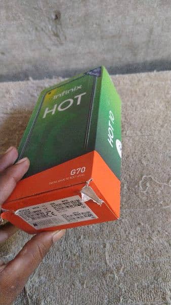 Infinix hot 10 all ok 4 64  no open no repair 1