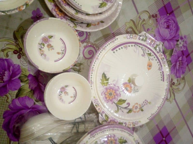 new dinner set 4