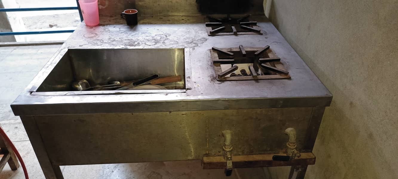 Cooking table with two burners and dish stand 1