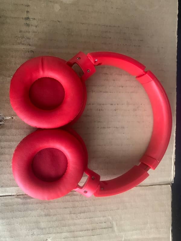 JBL JB950 Wireless Headphones 2