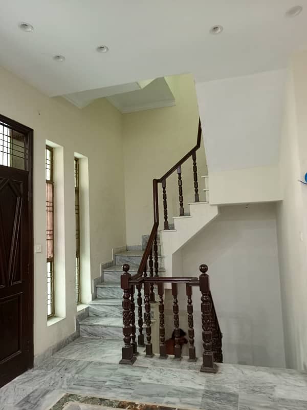 10 marla house for rent in johar town for family and office software house+call centre and other companies setup 11